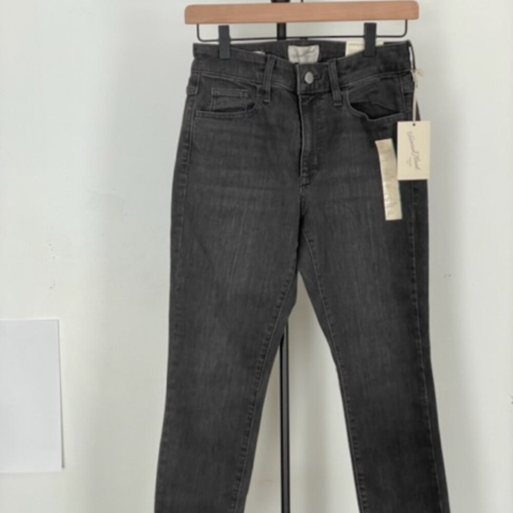Universal Threads Goods Co Women’s High Rise Skinny Jeans Size 2 | 26” waist
